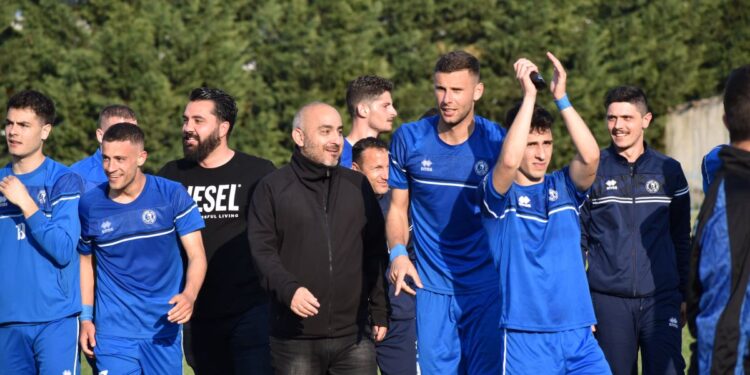 Με Πολλαετίδη ετοιμάζει το ρόστερ του ο Αλμωπός