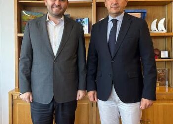 Συνάντηση Λάκη Βασιλειάδη με τον ΥΠΑΑΤ Λευτέρη Αυγενάκη